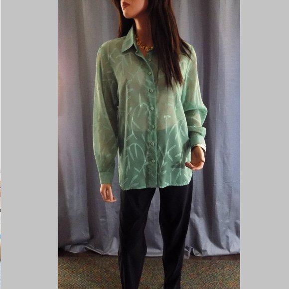 BonWorth Beautiful Sheer Green Top. - Picture 2 of 8